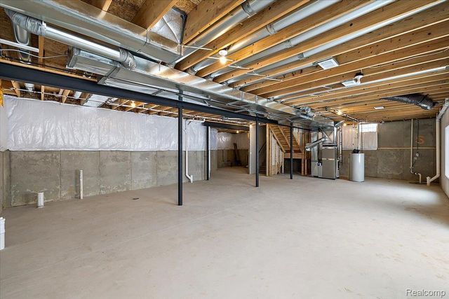 17827 Biscayne Drive, Macomb Township, MI 48042