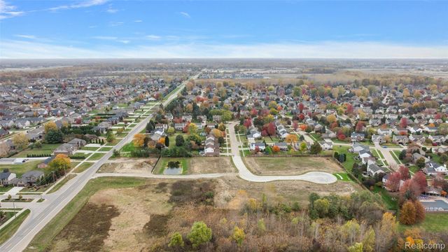17827 Biscayne Drive, Macomb Township, MI 48042