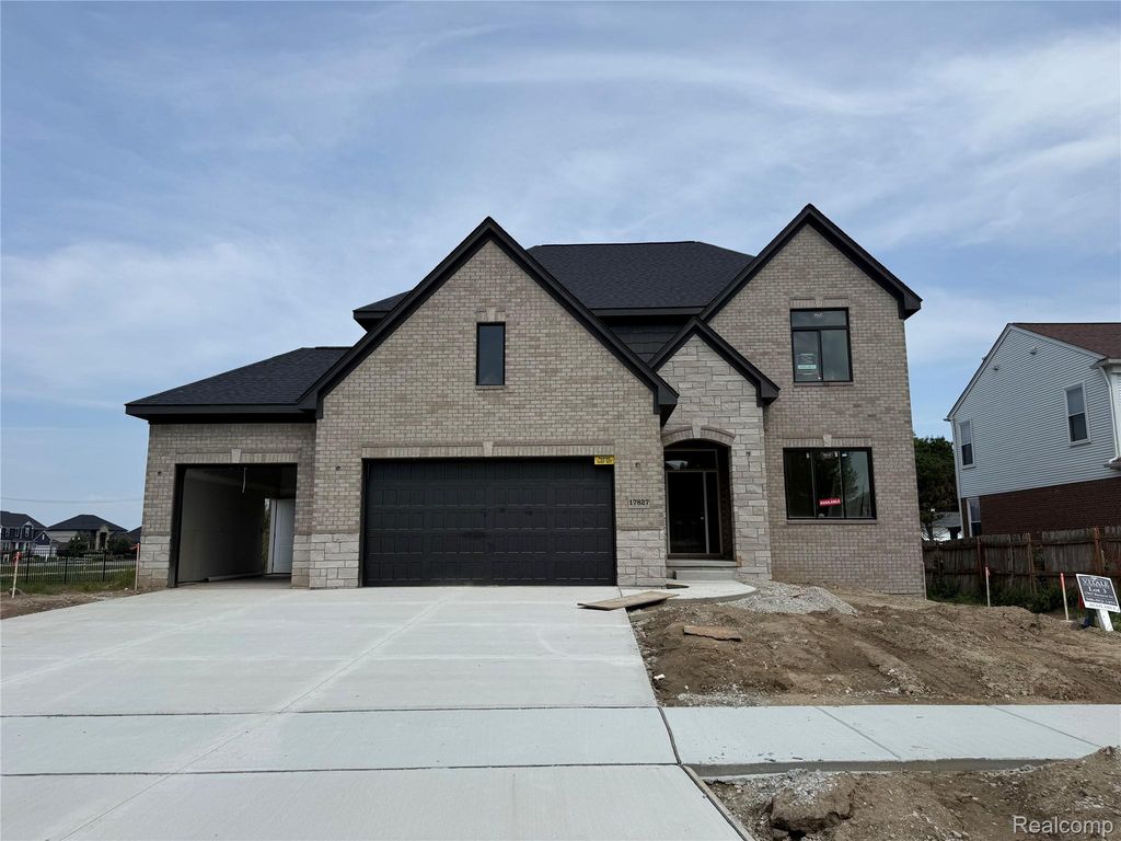 17827 Biscayne Drive, Macomb Township, MI 48042