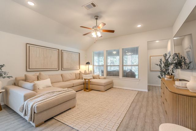 130 Pioneer Canyon Place, Tomball, TX 77375