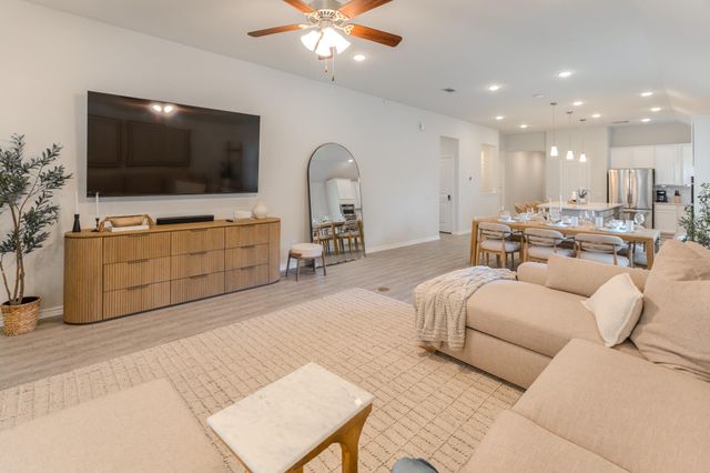 130 Pioneer Canyon Place, Tomball, TX 77375