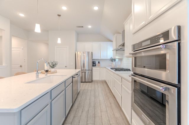 130 Pioneer Canyon Place, Tomball, TX 77375