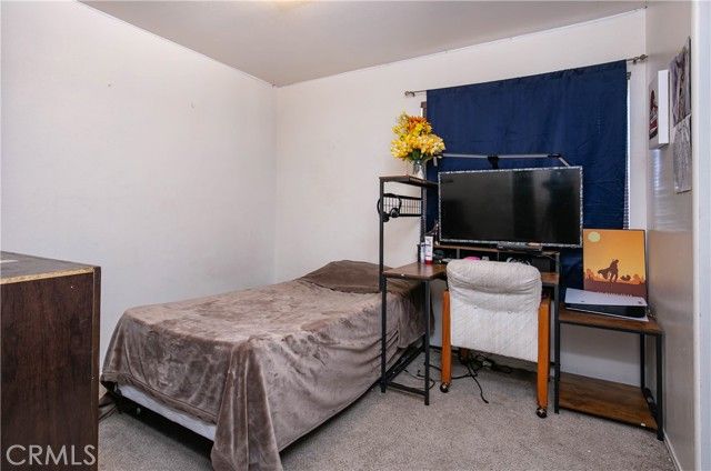 1017 W Avenue H8, Lancaster, CA 93534