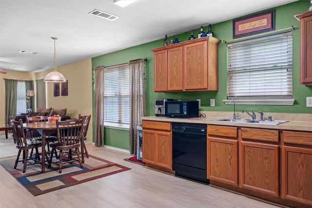 424 Summer Tree Drive, Hutchins, TX 75141