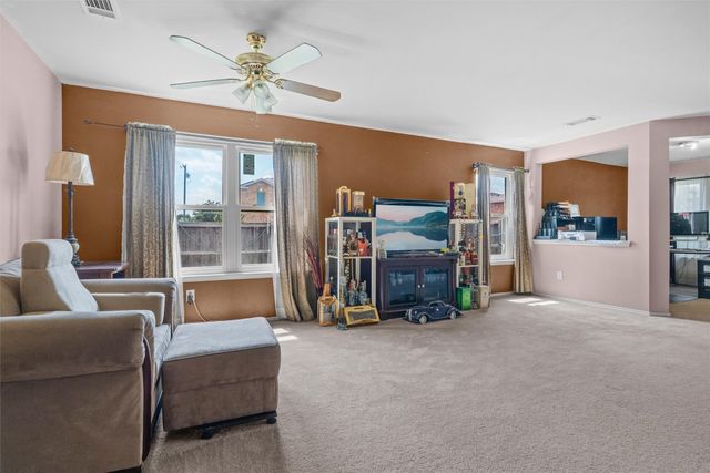 424 Summer Tree Drive, Hutchins, TX 75141
