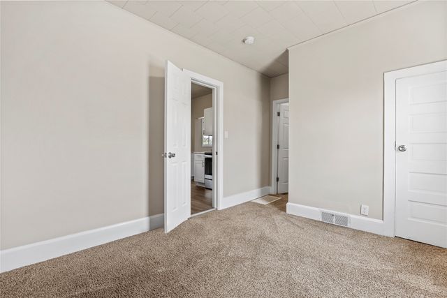 3106 4th Street, Des Moines, IA 50313
