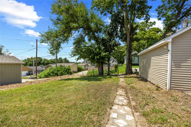 3106 4th Street, Des Moines, IA 50313