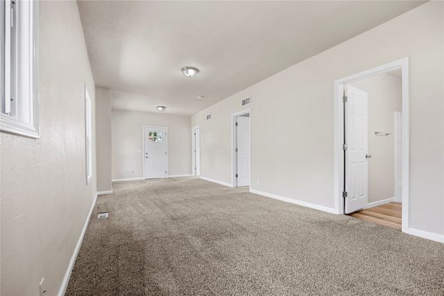 3106 4th Street, Des Moines, IA 50313