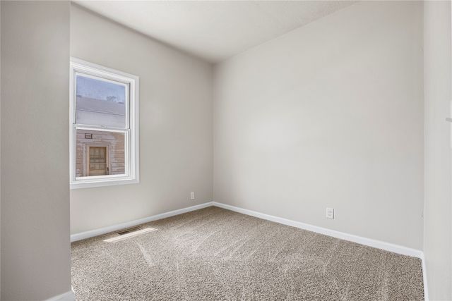 3106 4th Street, Des Moines, IA 50313
