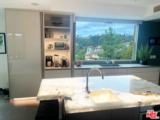 1861 BEL AIR Road, Los Angeles, CA 90077