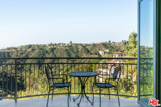 1861 BEL AIR Road, Los Angeles, CA 90077