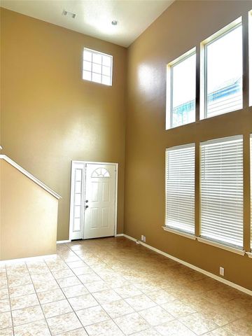 2711 Feather Green Trail, Fresno, TX 77545