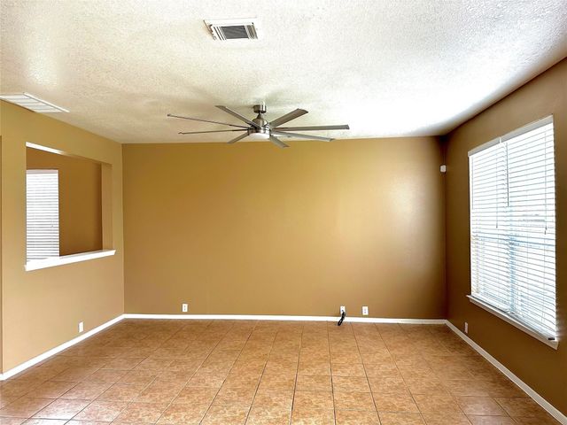 2711 Feather Green Trail, Fresno, TX 77545