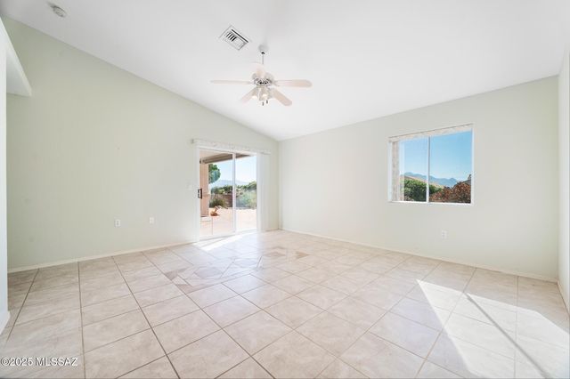 1181 W Placita Lucinda, Green Valley, AZ 85614