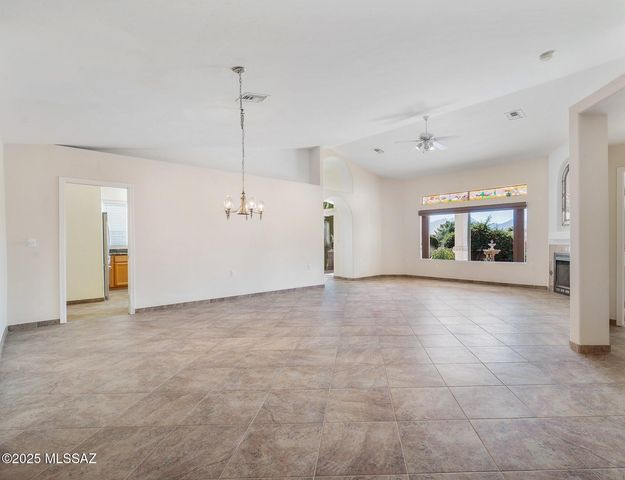 1181 W Placita Lucinda, Green Valley, AZ 85614