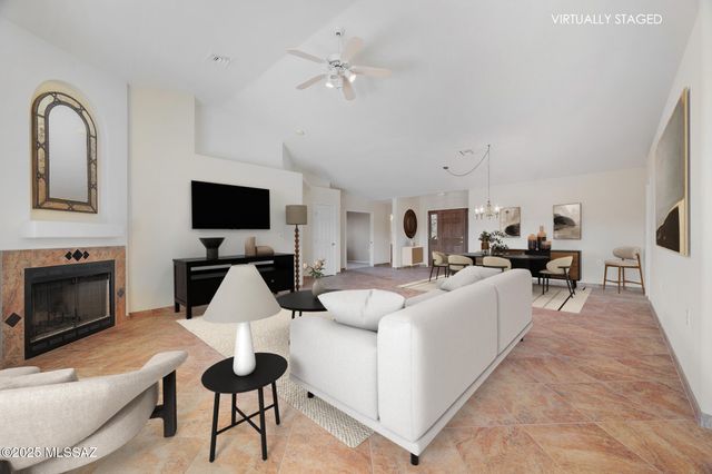 1181 W Placita Lucinda, Green Valley, AZ 85614