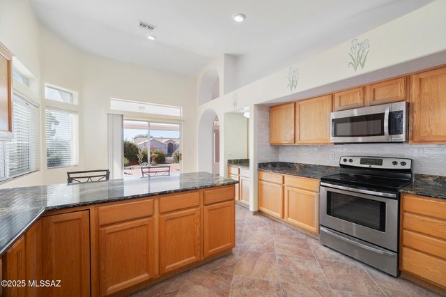 1181 W Placita Lucinda, Green Valley, AZ 85614