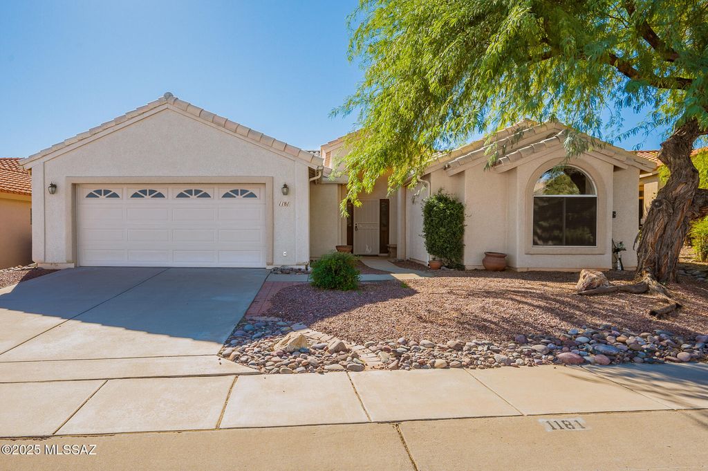1181 W Placita Lucinda, Green Valley, AZ 85614