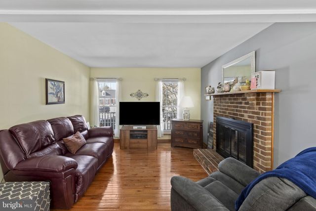 5897 PENACLE CT, Woodbridge, VA 22193