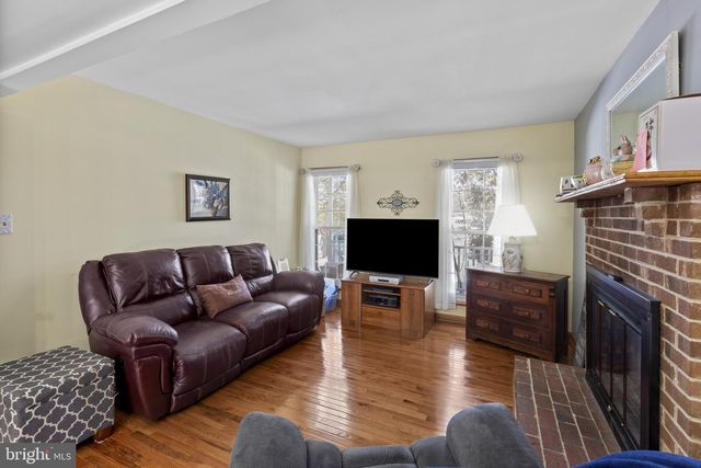 5897 PENACLE CT, Woodbridge, VA 22193