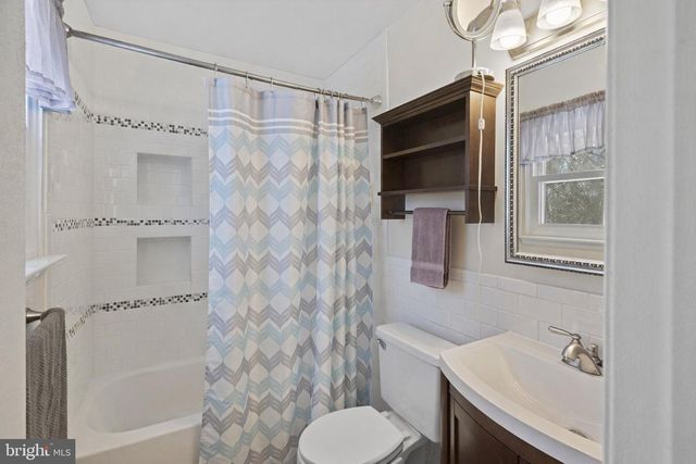 5897 PENACLE CT, Woodbridge, VA 22193