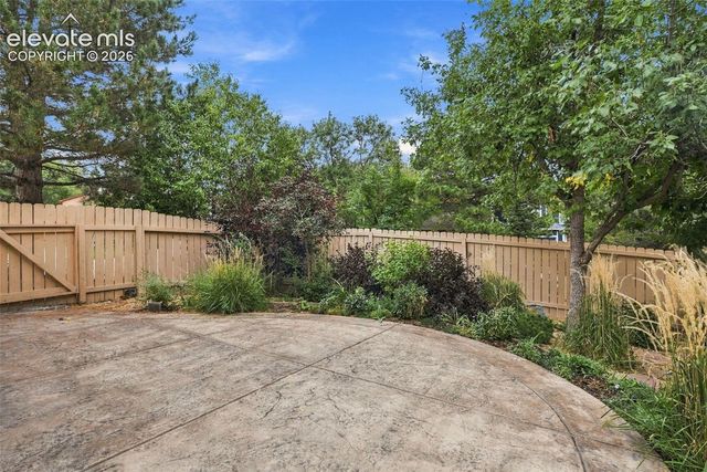5960 Chokecherry Drive, Colorado Springs, CO 80919