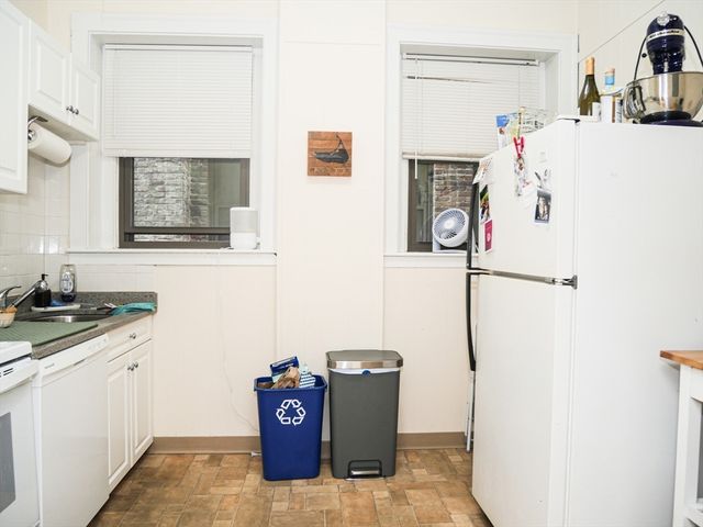 1386 Beacon 2, Brookline, MA 02446