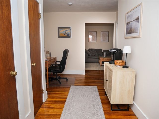 1386 Beacon 2, Brookline, MA 02446
