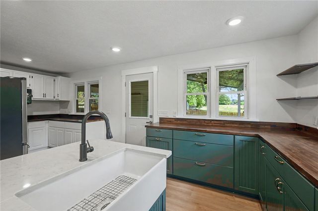 1180 E Shoop Road, Tipp City, OH 45371