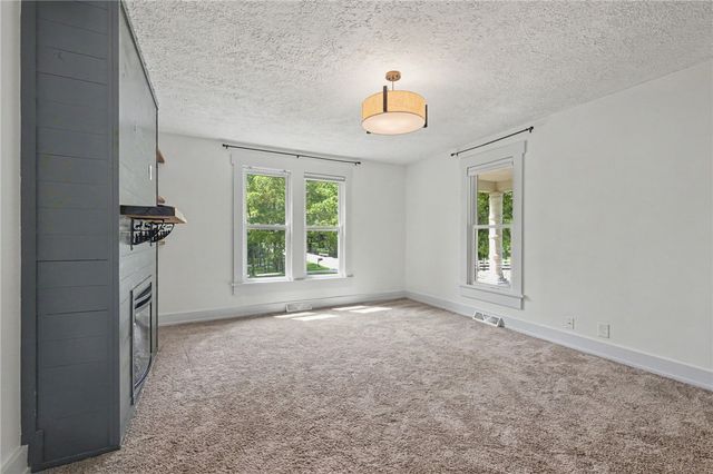 1180 E Shoop Road, Tipp City, OH 45371