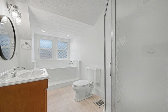 1180 E Shoop Road, Tipp City, OH 45371