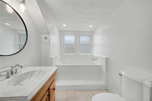 1180 E Shoop Road, Tipp City, OH 45371