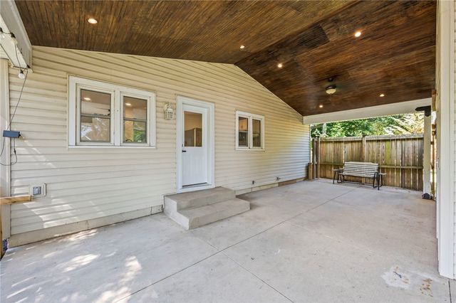 1180 E Shoop Road, Tipp City, OH 45371