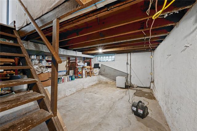 1180 E Shoop Road, Tipp City, OH 45371