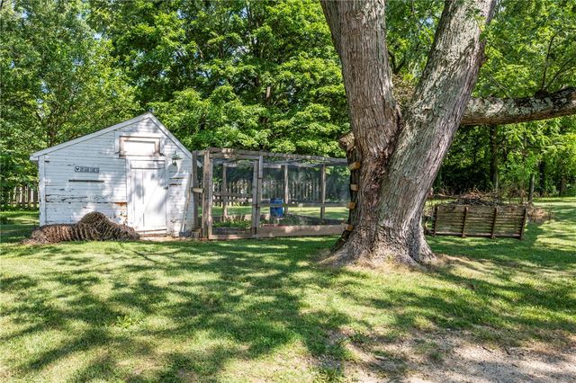 1180 E Shoop Road, Tipp City, OH 45371