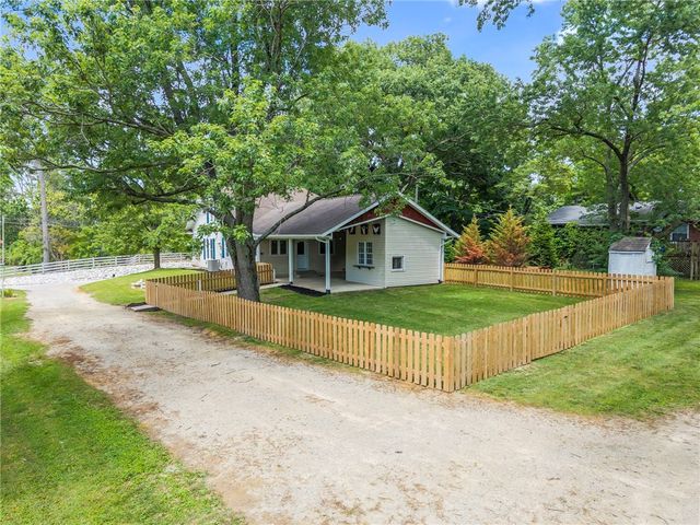 1180 E Shoop Road, Tipp City, OH 45371