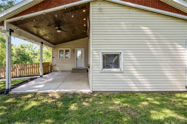 1180 E Shoop Road, Tipp City, OH 45371