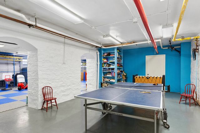 194 Riverside Dr Apt 7D, New York City, NY 10025