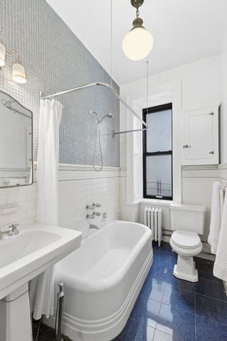 194 Riverside Dr Apt 7D, New York City, NY 10025
