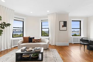194 Riverside Dr Apt 7D, New York City, NY 10025