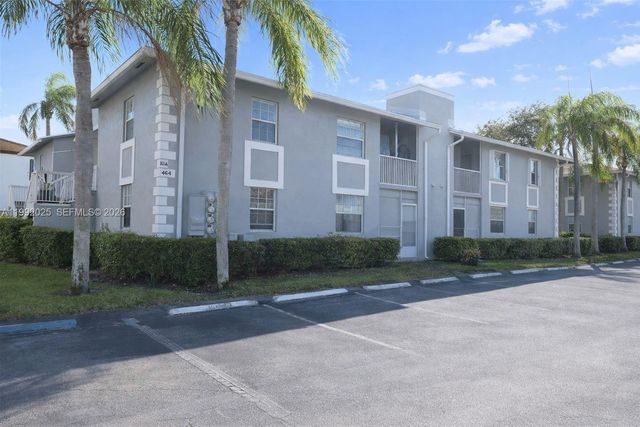 422 NE 210th Circle Ter 102, Miami, FL 33179