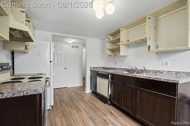 42366 Lochmoor Street, Clinton Township, MI 48038