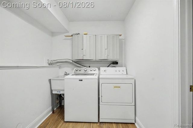 42366 Lochmoor Street, Clinton Township, MI 48038