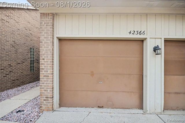 42366 Lochmoor Street, Clinton Township, MI 48038