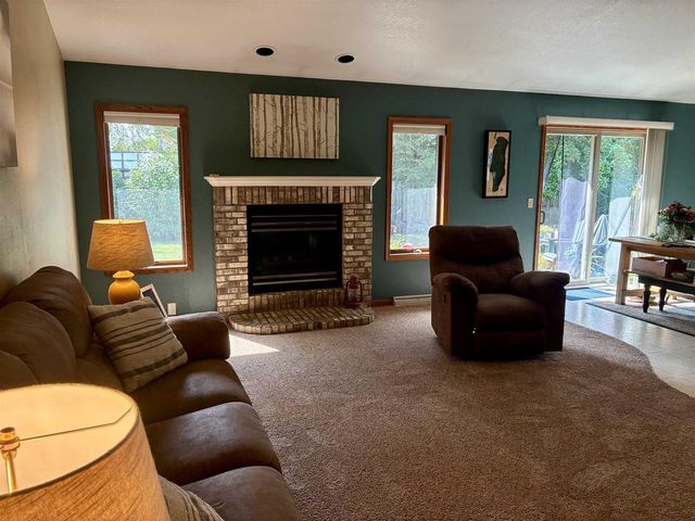 N9631 Emerald Lane, Appleton, WI 54915