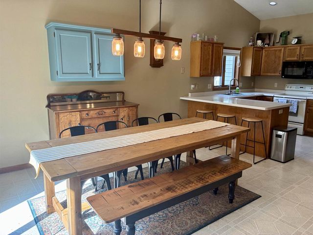 N9631 Emerald Lane, Appleton, WI 54915