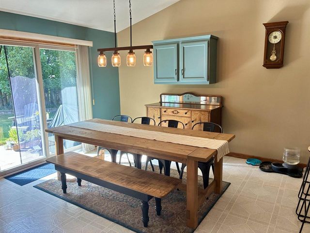 N9631 Emerald Lane, Appleton, WI 54915
