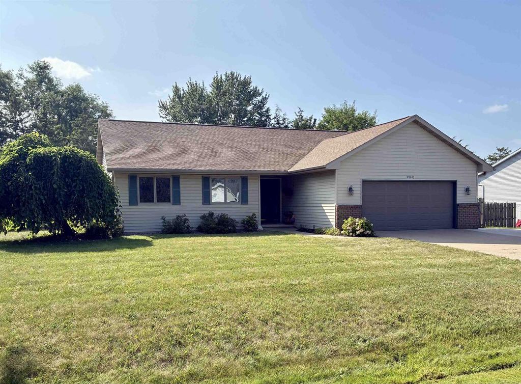 N9631 Emerald Lane, Appleton, WI 54915