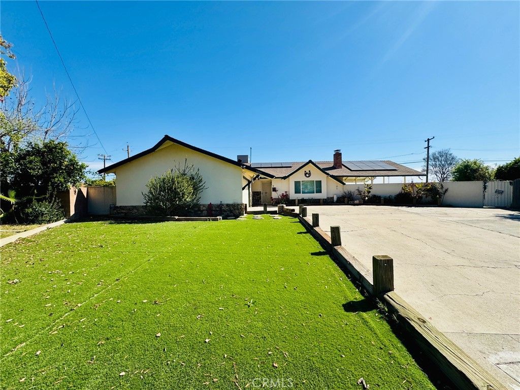 Image 1 of property listing at 1031 Elizabeth Court, Bakersfield, CA 93308