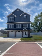 204 Morningside Avenue, Union Beach, NJ 07735